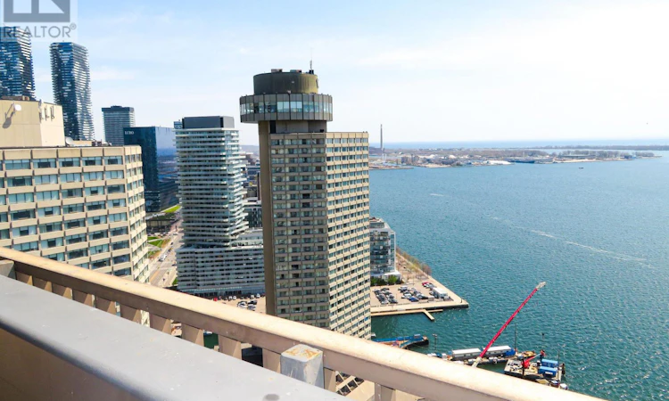 2233-33 Harbour Square