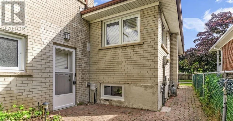 BACK-360 Chantenay Drive, Mississauga, ON, L5A 1E7 - 23