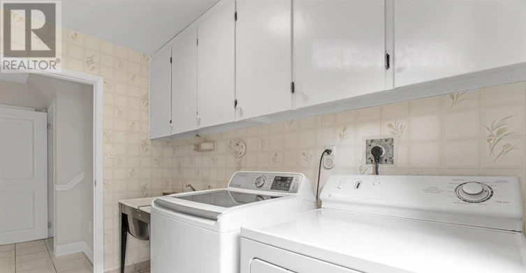 BACK-360 Chantenay Drive, Mississauga, ON, L5A 1E7 - 2