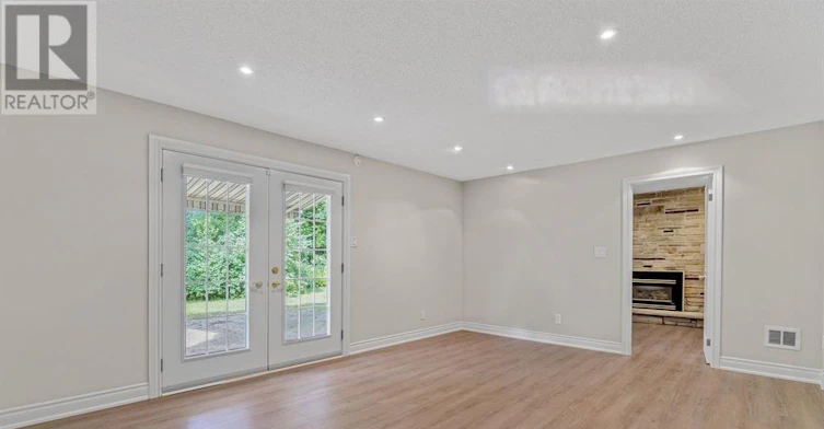 BACK-360 Chantenay Drive, Mississauga, ON, L5A 1E7 - 4