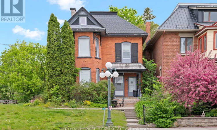 422 Donald B Munro Drive