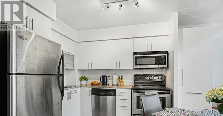 207-80 Western Battery Road, Toronto, ON, M6K 3S1 - 5