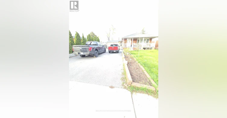 13 Theodore Drive, Mississauga, ON, L5M 1E5 - 2