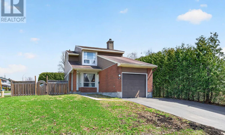 1631 Saxony Crescent