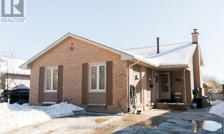 43 Renny Crescent