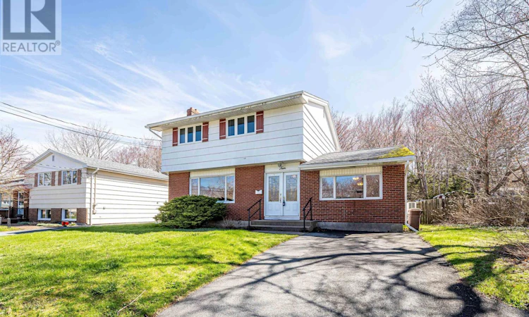 4 Dunrobin Drive