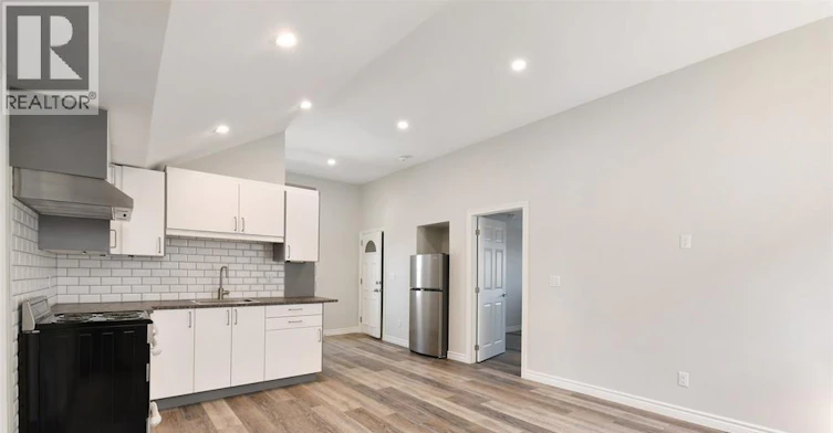 UPPER-1069 Marentette Avenue, Windsor, ON, N9A 2A4 - 9
