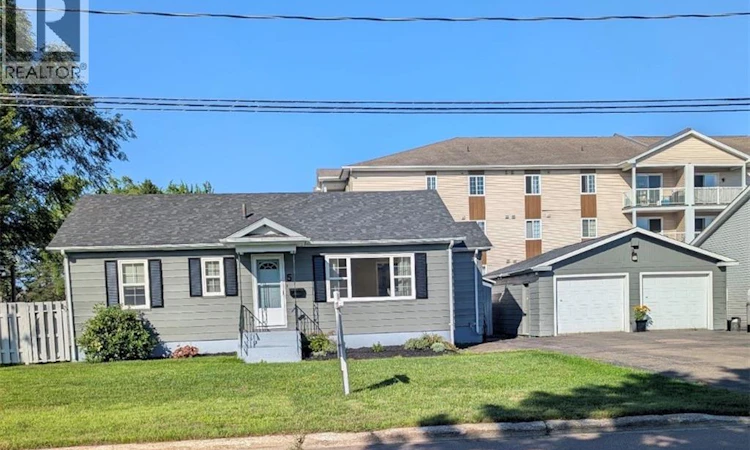 5 Wentworth Drive