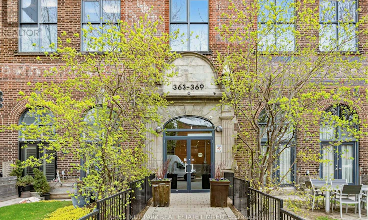 301-363 Sorauren Avenue