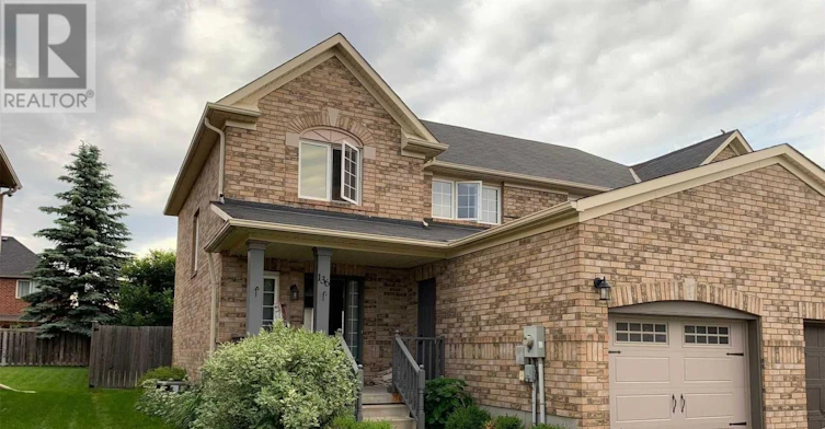 136 Tunbridge Road, Barrie, ON, L4M 6T1
