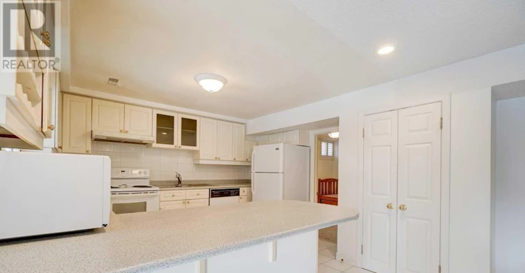 BSMT-1374 Heritage Way, Oakville, ON, L6M 3C9 - 16