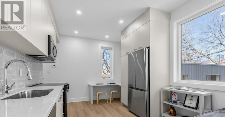 5B-45 Bellevue Avenue, Toronto, ON, M5T 2N5 - 12