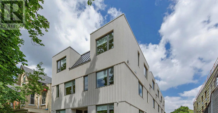 5B-45 Bellevue Avenue, Toronto, ON, M5T 2N5 - 2