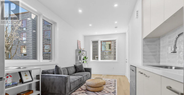 5B-45 Bellevue Avenue, Toronto, ON, M5T 2N5 - 8