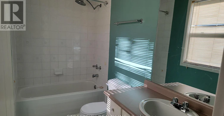15 Sandra Road, London, ON, N5V 4X3 - 4