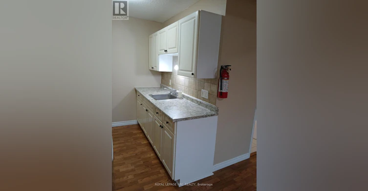 B-5583 Ontario Avenue, Niagara Falls, ON, L2E 3S4 - 5