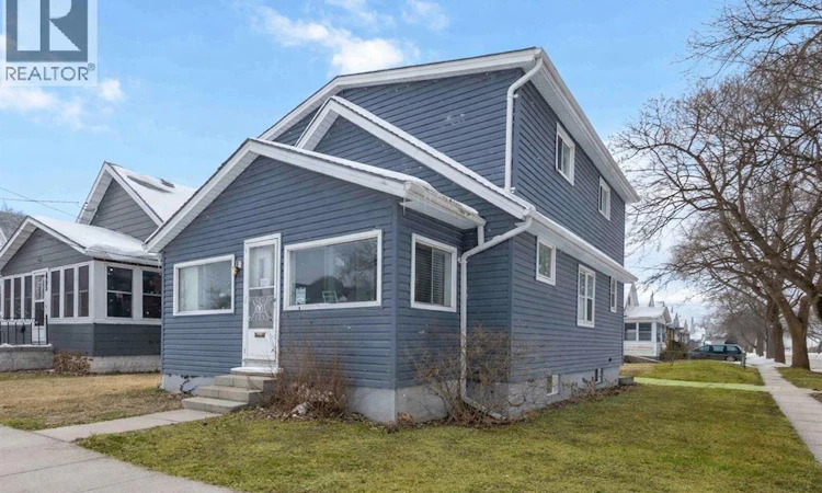 463 Confederation Street