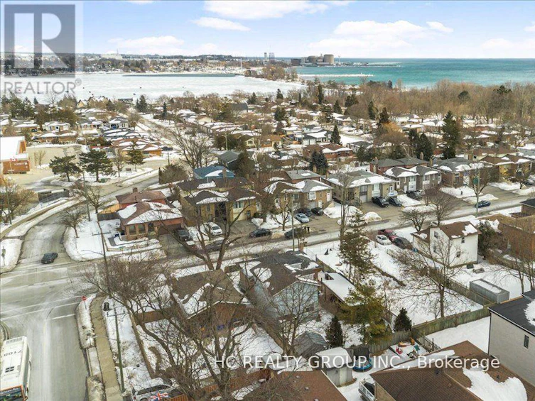 692 Shore Boulevard WEST, Pickering, ON, L1W 2T9 - 4