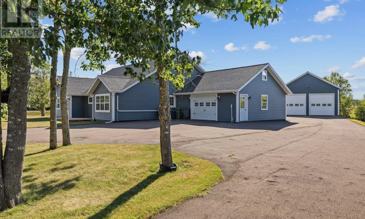 9 Lakeside Road