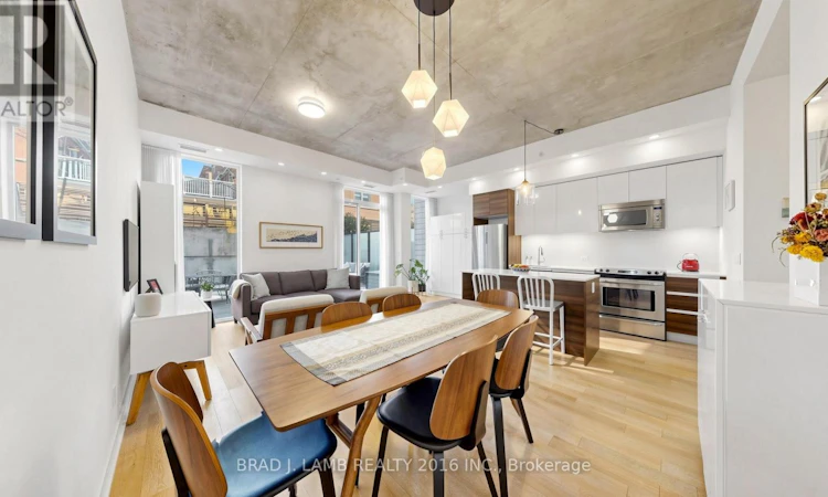 TH102-1238 Dundas Street E