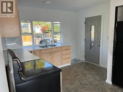 3952 Joyce Avenue - 5