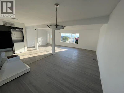 3952 Joyce Avenue - 2