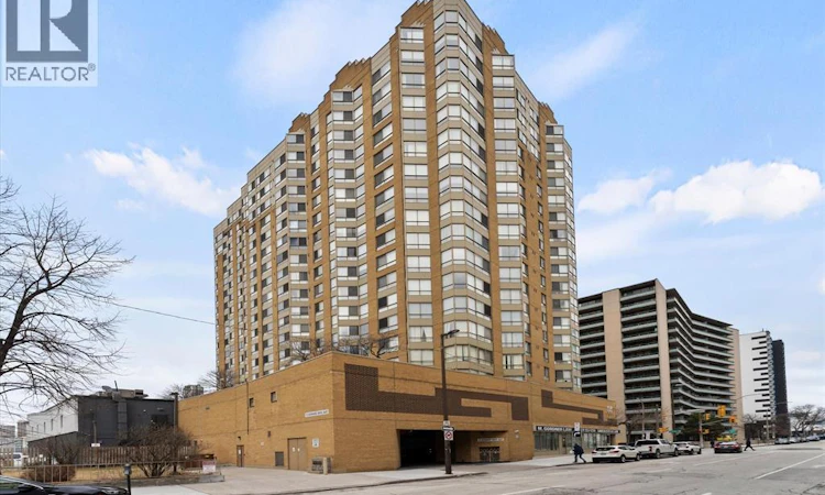 1910-75 Riverside Drive East