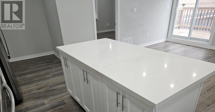 3392 Lake Shore Boulevard, Toronto, ON, M8W 1M9 - 4