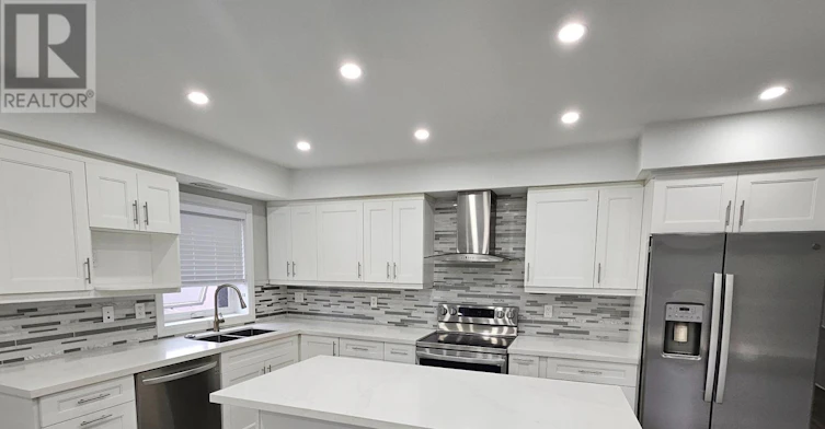 3392 Lake Shore Boulevard, Toronto, ON, M8W 1M9 - 5