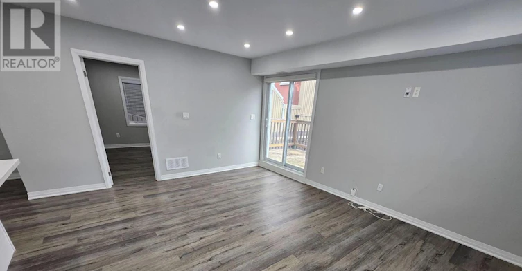 3392 Lake Shore Boulevard, Toronto, ON, M8W 1M9 - 9