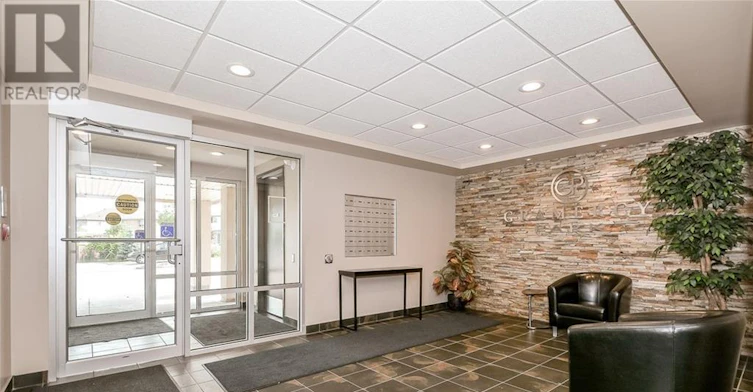 103-901 Paisley Road, Guelph, ON, N1K 0A7 - 4