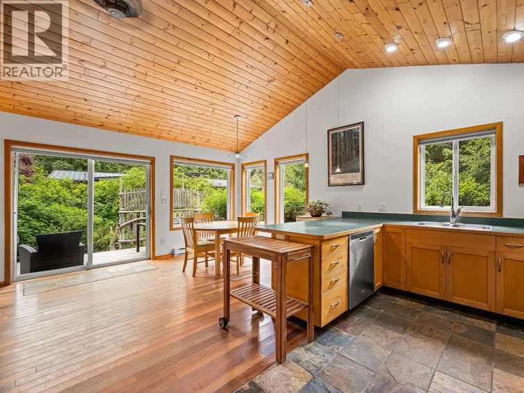 1278 Lynn Road, Tofino, BC, V0R 2Z0 - 7