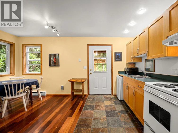 1278 Lynn Road, Tofino, BC, V0R 2Z0 - 20
