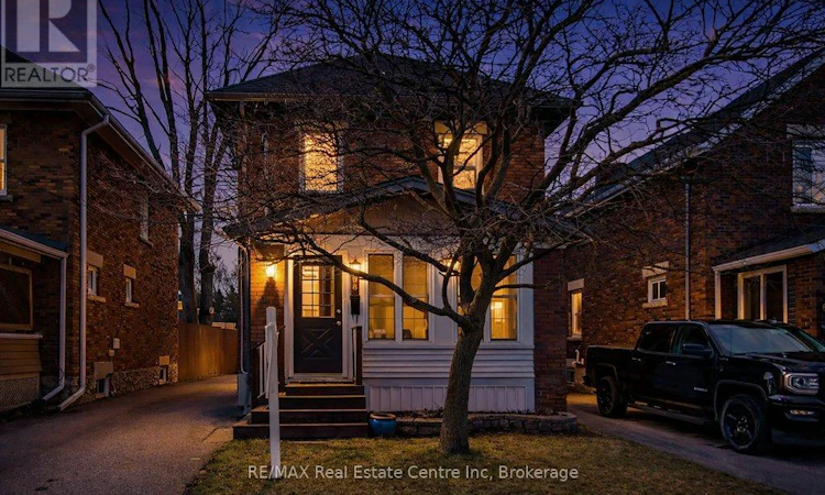 598 Woolwich Street