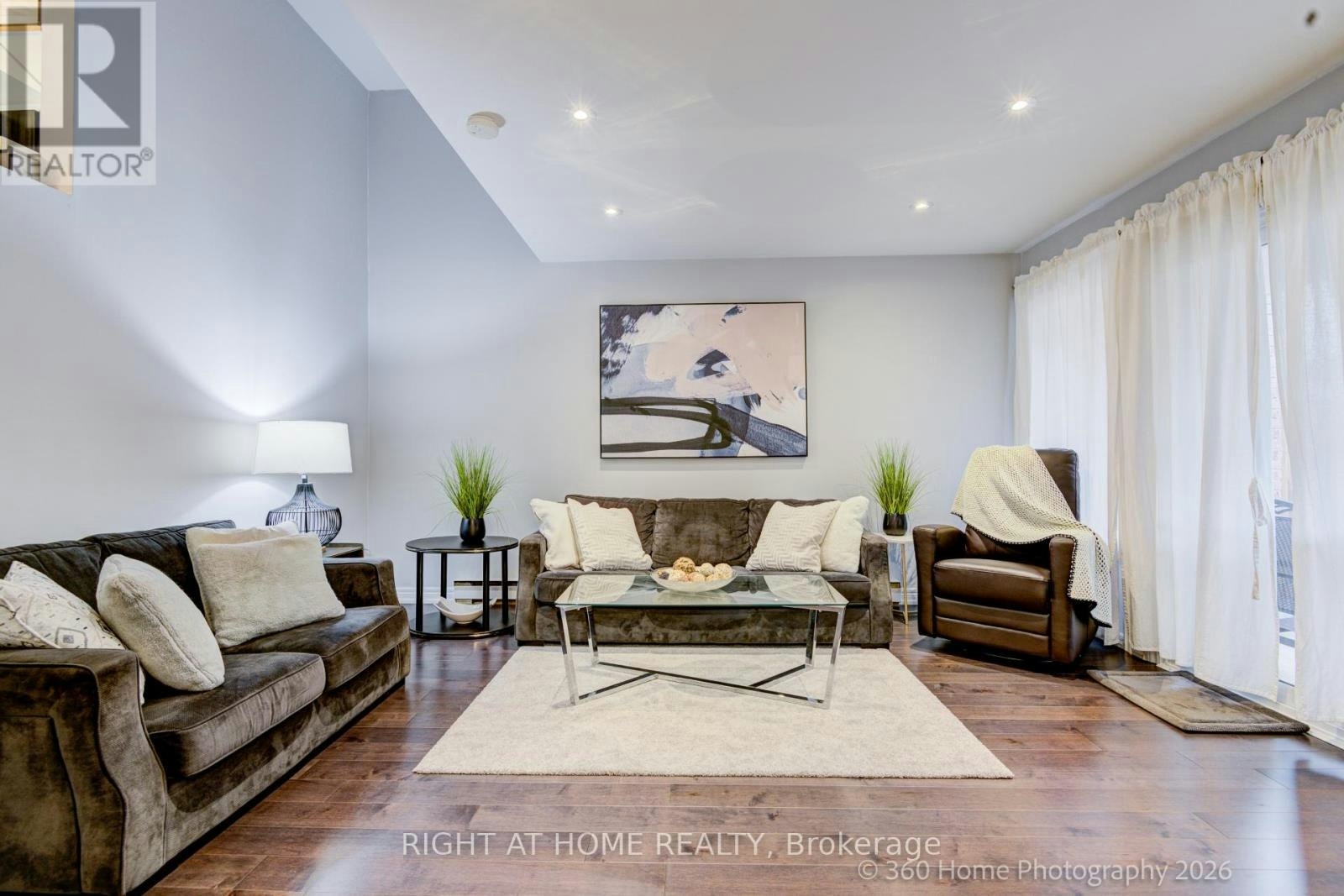 80-221 Milestone Crescent, Aurora, ON, L4G 3M2