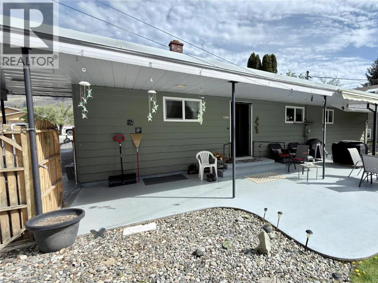 492 Fourth Avenue, Midway, BC, V0H 1M0 - 9