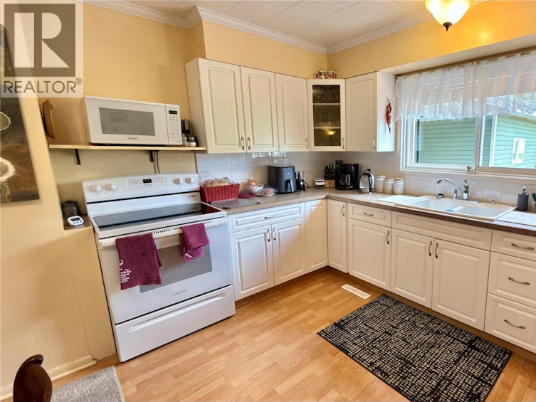 492 Fourth Avenue, Midway, BC, V0H 1M0 - 16