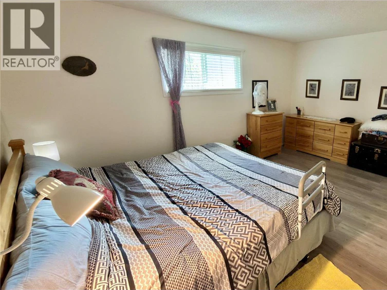 492 Fourth Avenue, Midway, BC, V0H 1M0 - 35