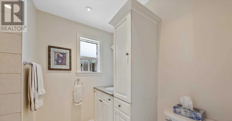 FULL HOUSE-19 Winterer Avenue, Toronto, ON, M1K 4L6 - 15