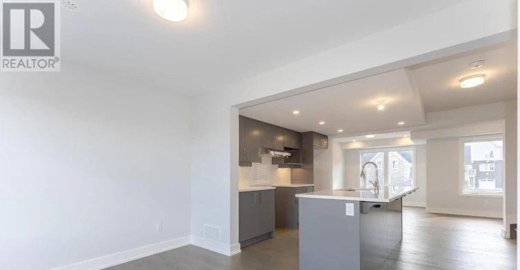 748 Kinstead Private, Ottawa, ON, K2S 3B3 - 16