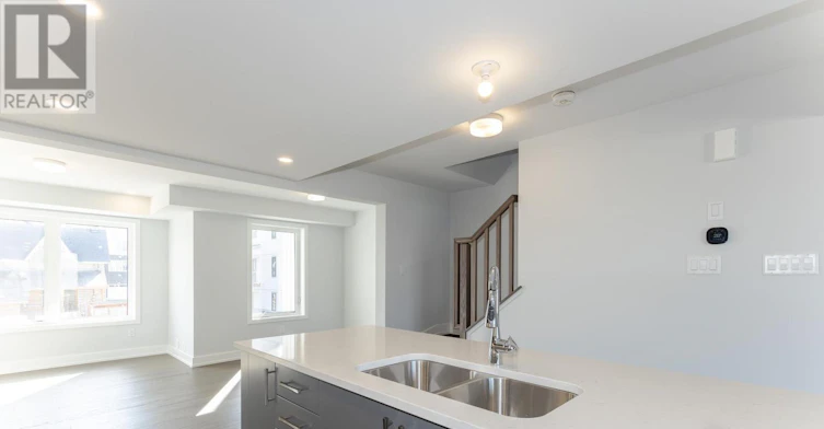 748 Kinstead Private, Ottawa, ON, K2S 3B3 - 11