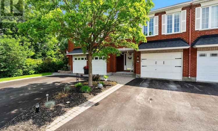 243 Gladeview Private