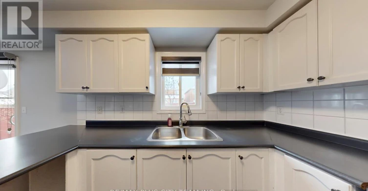4 Slessor Lane, Brampton, ON, L6P 1M3 - 11