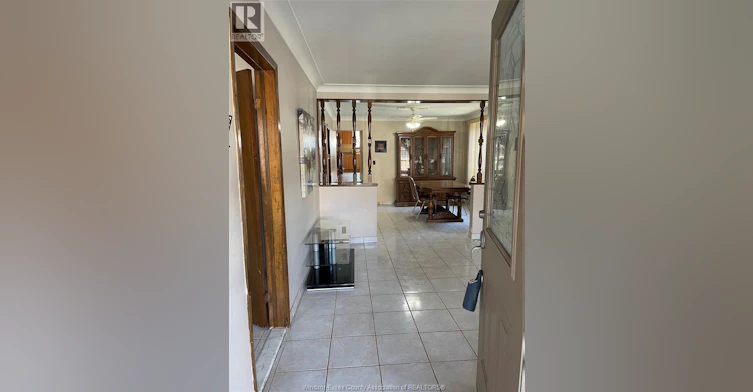 MAIN LEVEL-875 Parent, Windsor, ON, N9A 2C9 - 6