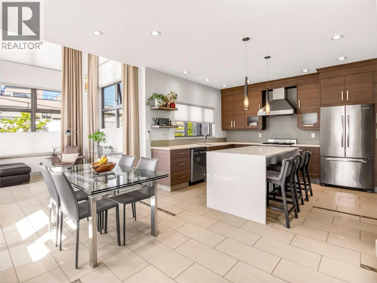 101-433 Churchill Avenue, Penticton, BC, V2A 1C9
