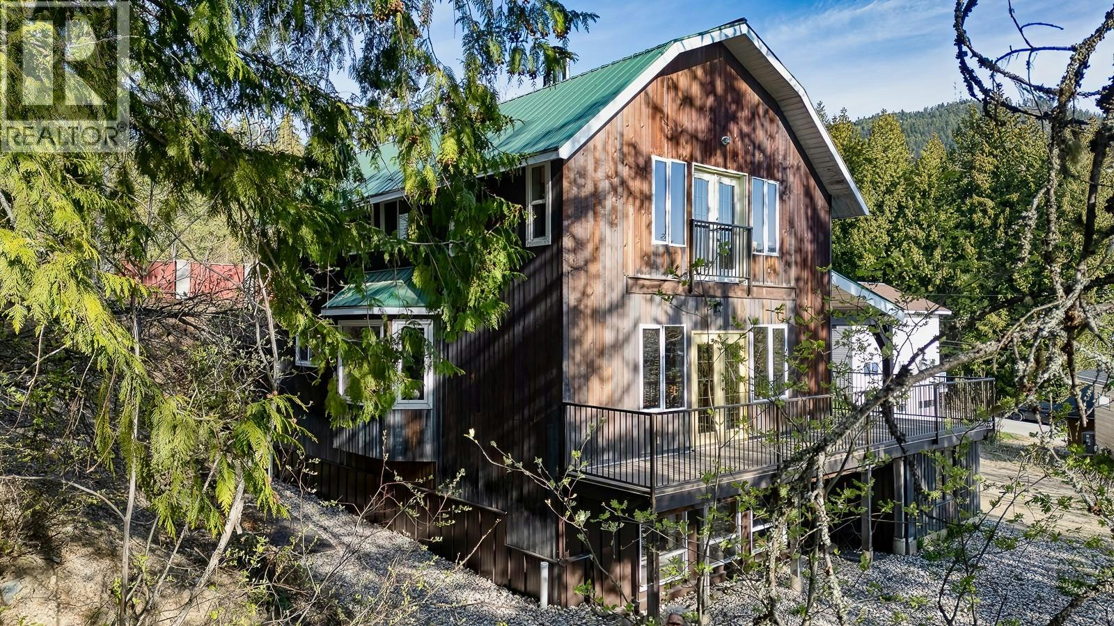 1285 Black Bear Drive, Rossland, BC, V0G 1Y0