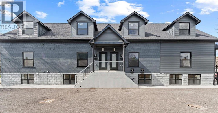 3-702 Pierre, Windsor, ON, N9A 2K5 - 3