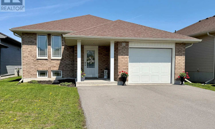 121 Greenhill Lane