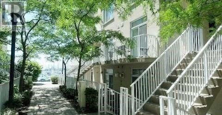 137-28 Stadium Road, Toronto, ON, M5V 3P4 - 3