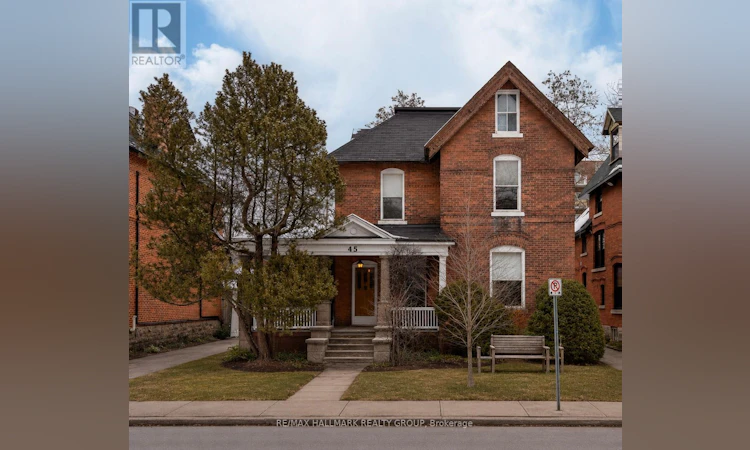 45 Russell Avenue